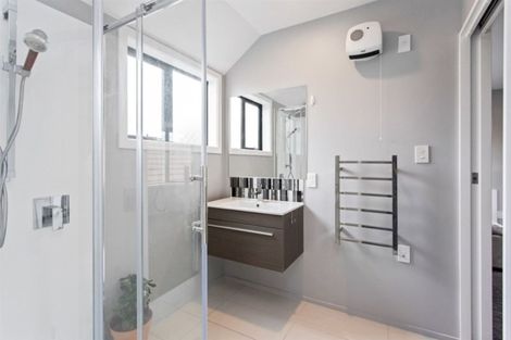 Photo of property in 17b Wairakei Road, Strowan, Christchurch, 8052