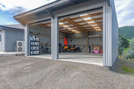 Photo of property in 52 Highland View Drive, Tokomaru, Palmerston North, 4474