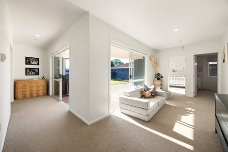 Photo of property in 27 Glen Lynne Avenue, Queenwood, Hamilton, 3210