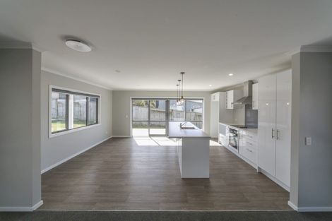 Photo of property in 24 Poplar Grove, Feilding, 4702