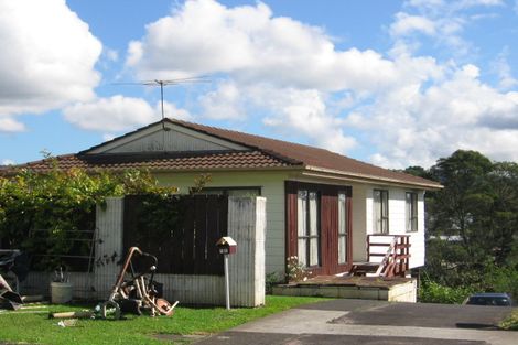 Photo of property in 15 Adam Sunde Place, Glen Eden, Auckland, 0602