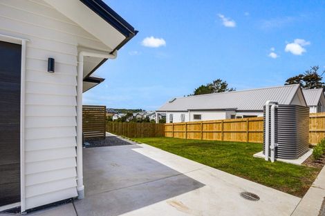 Photo of property in 95 Glenvar Ridge Road, Long Bay, Auckland, 0630