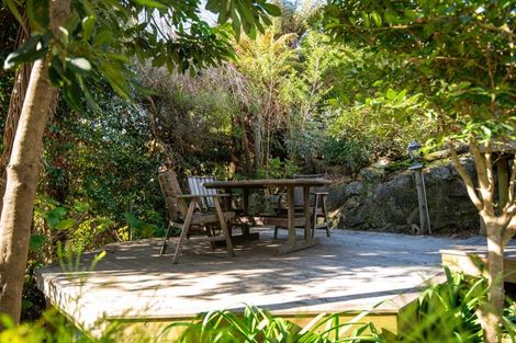 Photo of property in 5 Naera Place, Kawaha Point, Rotorua, 3010