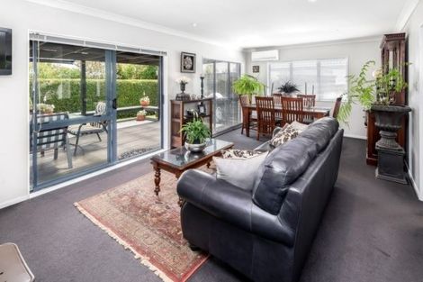 Photo of property in 201 Kilkenny Drive, East Tamaki Heights, Auckland, 2016