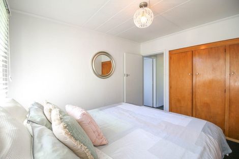 Photo of property in 82 Marine Parade, Bluff, 9814