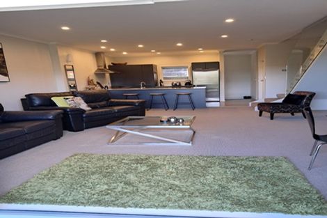 Photo of property in The Strand, 3/16 Ronald Street, Strandon, New Plymouth, 4312