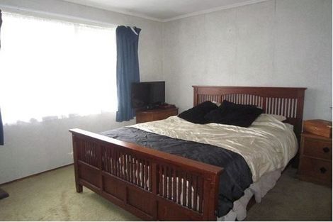 Photo of property in 4 Mildmay Road, Henderson, Auckland, 0610