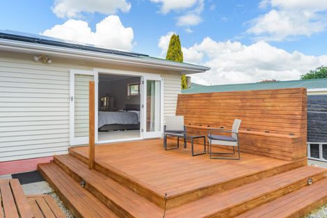 Photo of property in 14 Parkland Crescent, Terrace End, Palmerston North, 4410