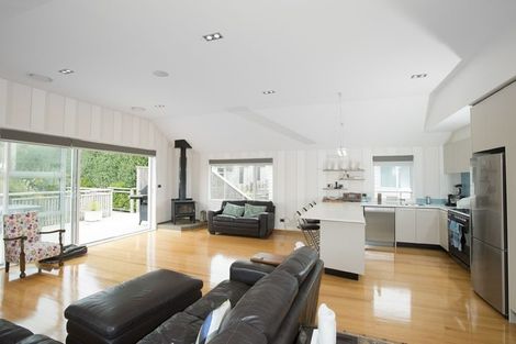 Photo of property in 38 Hawtrey Terrace, Churton Park, Wellington, 6037