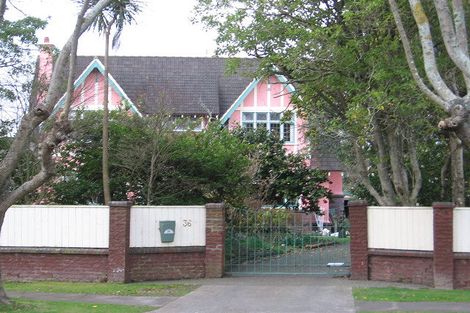 Photo of property in 36 Manapouri Crescent, Hokowhitu, Palmerston North, 4410