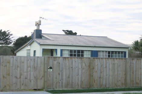 Photo of property in 49 Moana Street, Otaki Beach, Otaki, 5512