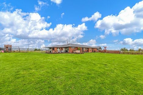 Photo of property in 1061 Taonui Road, Colyton, Feilding, 4775
