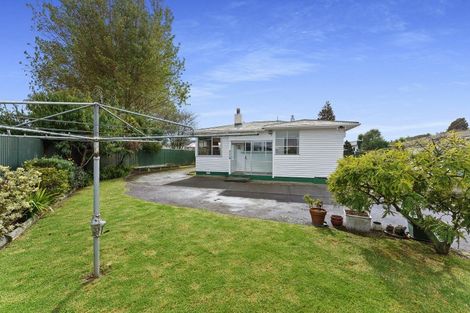 Photo of property in 16 Rimu Street, Otaki, 5512