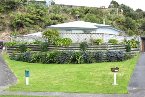 Photo of property in 8 Telford Street, Merrilands, New Plymouth, 4312