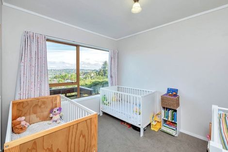 Photo of property in 1/2a Carlisle Road, Browns Bay, Auckland, 0630