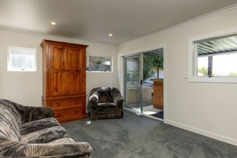 Photo of property in 11 Ranui Street, Waikawa, Picton, 7220