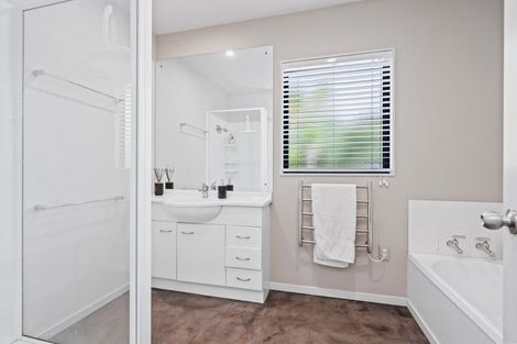 Photo of property in 24 Waitaua Road, Kauri, Kamo, 0185