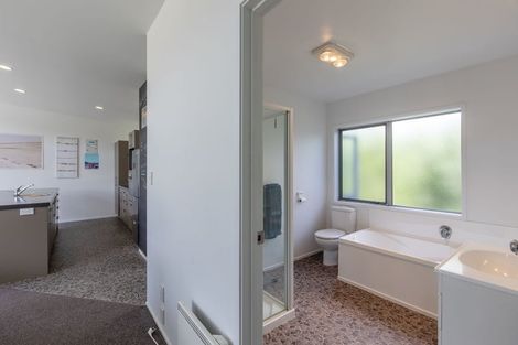 Photo of property in 18 Wai Matangi Place, Motuoapa, 3382