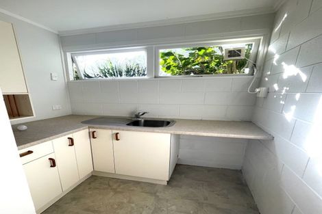 Photo of property in 1/53 Seaview Road, Castor Bay, Auckland, 0620