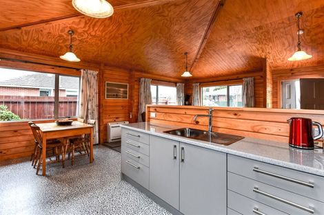 Photo of property in 6a Bygrave Place, Bishopdale, Christchurch, 8053