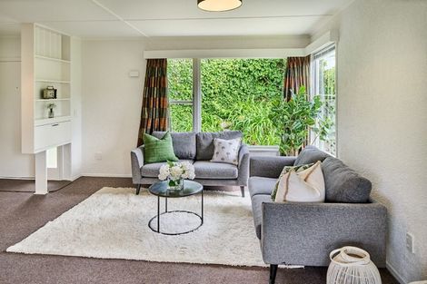 Photo of property in 30 Mana View Road, Paremata, Porirua, 5026