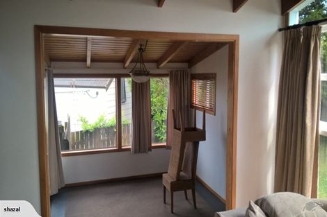 Photo of property in 2/1 Cronin Place, Beach Haven, Auckland, 0626