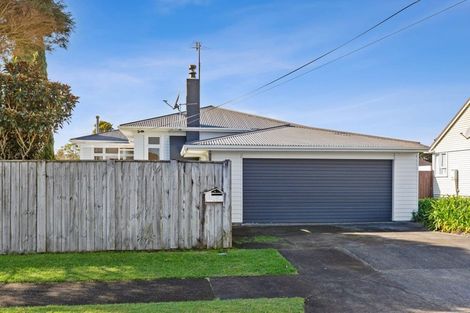 Photo of property in 43 Lismore Street, Strandon, New Plymouth, 4312