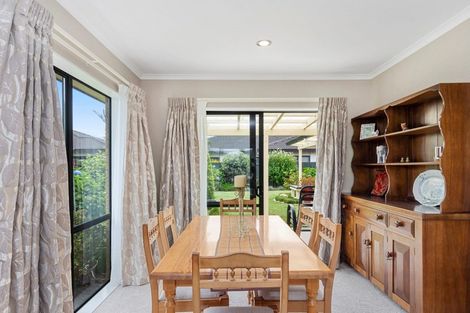 Photo of property in 323 Grenada Street, Papamoa Beach, Papamoa, 3118