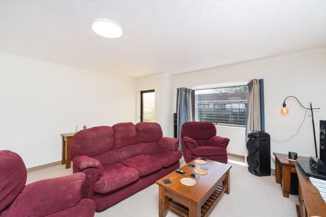 Photo of property in 8 Oxford Street, Hokowhitu, Palmerston North, 4410
