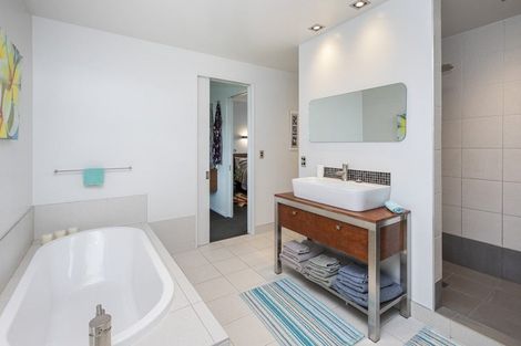 Photo of property in 3 Sasaram Lane, Cashmere, Christchurch, 8022