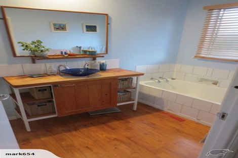 Photo of property in 39 Woodstock Road, Forrest Hill, Auckland, 0620