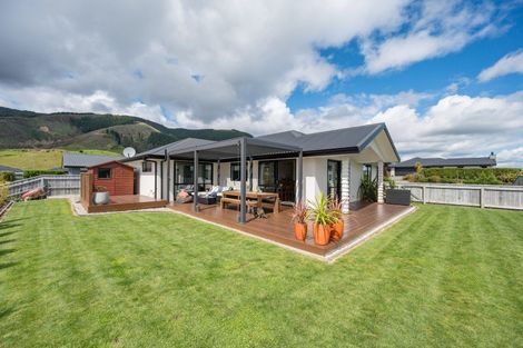 Photo of property in 8 Huntaway Close, Stoke, Nelson, 7011