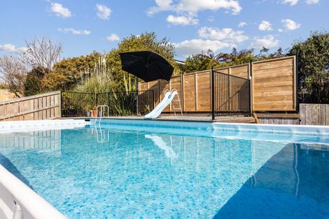 Photo of property in 5 Browne Street, Waitara, 4320