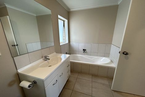 Photo of property in 237a Titirangi Road, Titirangi, Auckland, 0604