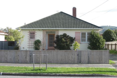 Photo of property in 29 Hall Crescent, Epuni, Lower Hutt, 5011
