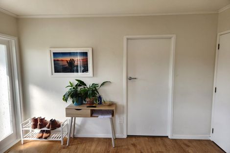 Photo of property in 2/166 Verbena Road, Birkdale, Auckland, 0626