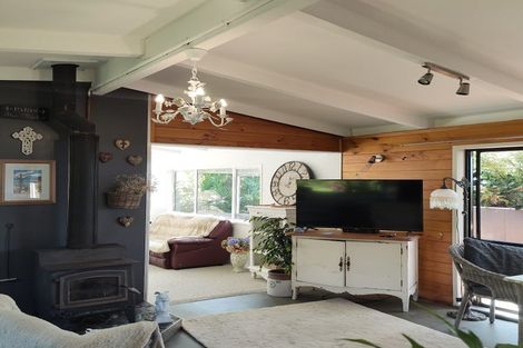 Photo of property in 15 Puriri Place, Tuateawa, Coromandel, 3583