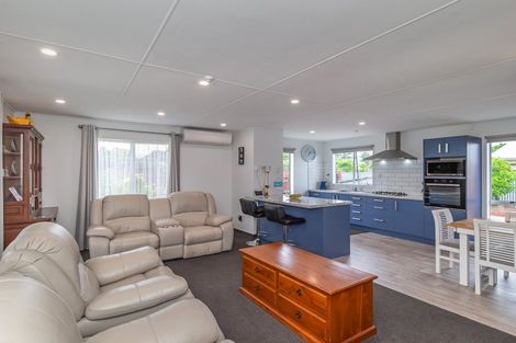 Photo of property in 13 Morgan Crescent, Levin, 5510