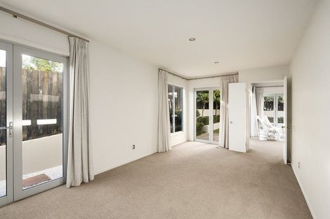 Photo of property in 215b Oceanbeach Road, Mount Maunganui, 3116