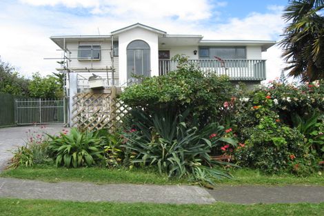 Photo of property in 3 Friesian Drive, Mangere, Auckland, 2022