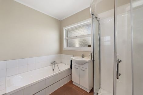 Photo of property in 22 Kingsley Street, St Andrews, Hamilton, 3200