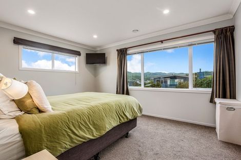 Photo of property in 51 Nelson Avenue, Aotea, Porirua, 5024