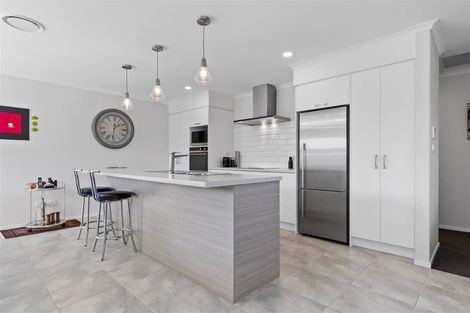 Photo of property in 10 Montia Close, Papamoa Beach, Papamoa, 3118