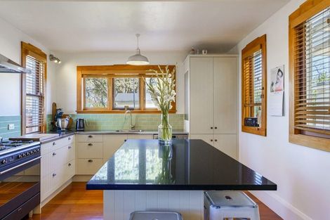 Photo of property in 76 Vigor Brown Street, Napier South, Napier, 4110