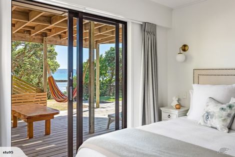 Photo of property in 225 Rosetta Road, Raumati South, Paraparaumu, 5032