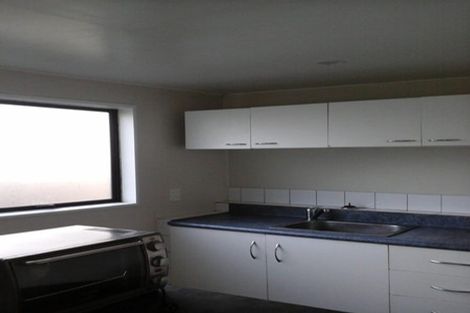 Photo of property in 1/30 Chislehurst Street, Henderson, Auckland, 0612