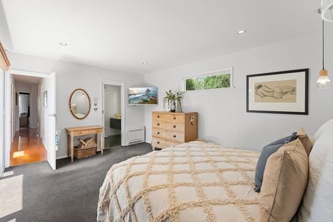 Photo of property in 16 Rauparaha Street, Waikanae Beach, Waikanae, 5036