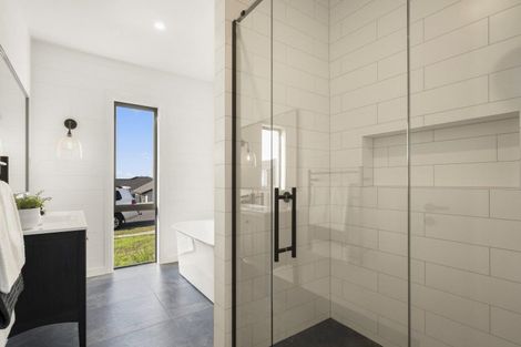 Photo of property in 10 Kerr Crescent, Patumahoe, 2679