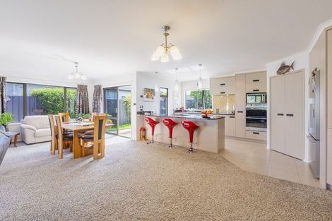 Photo of property in 76 Orotu Drive, Poraiti, Napier, 4112