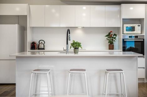 Photo of property in 43 Aramoana Avenue, Devonport, Auckland, 0624